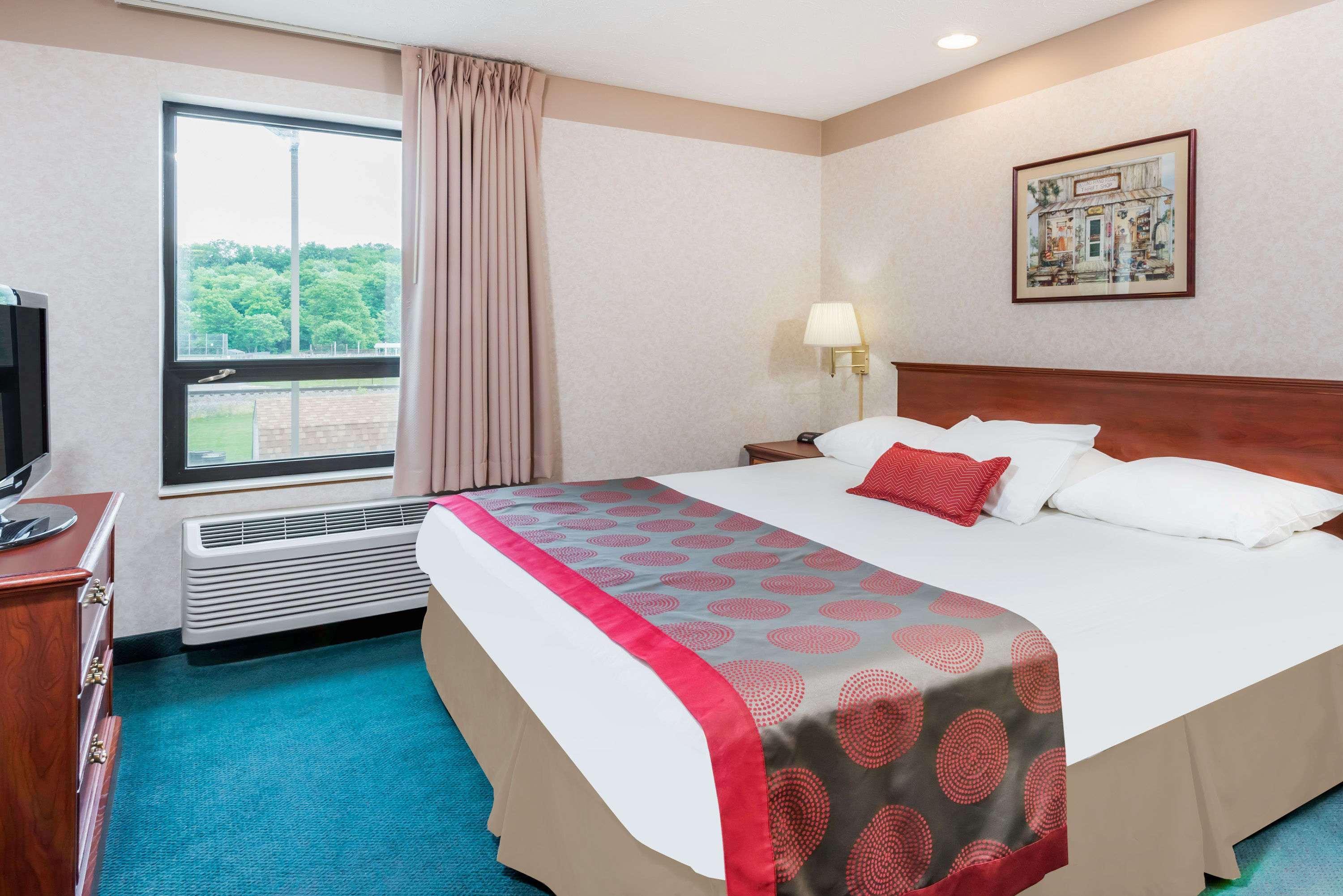 Ramada By Wyndham Strasburg Dover エクステリア 写真